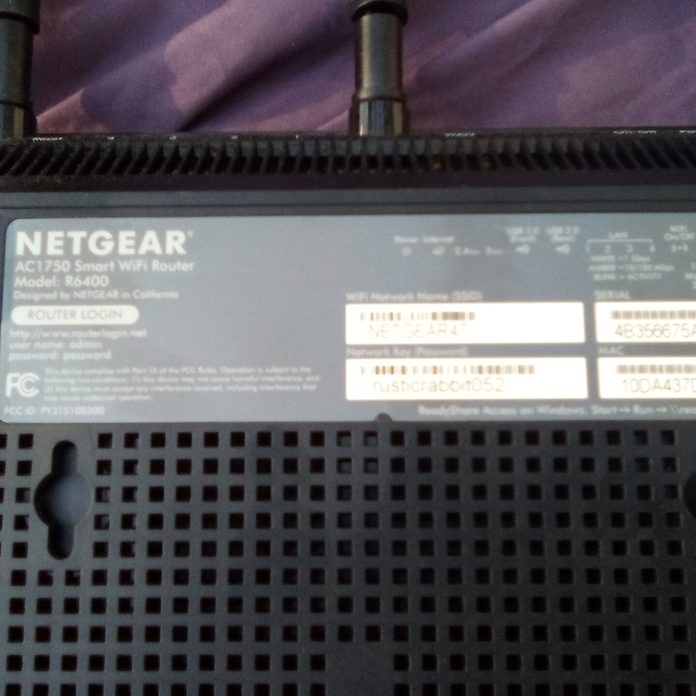 NETGEAR Black Wireless Router with Three External Antennas - Picture 3 of 3